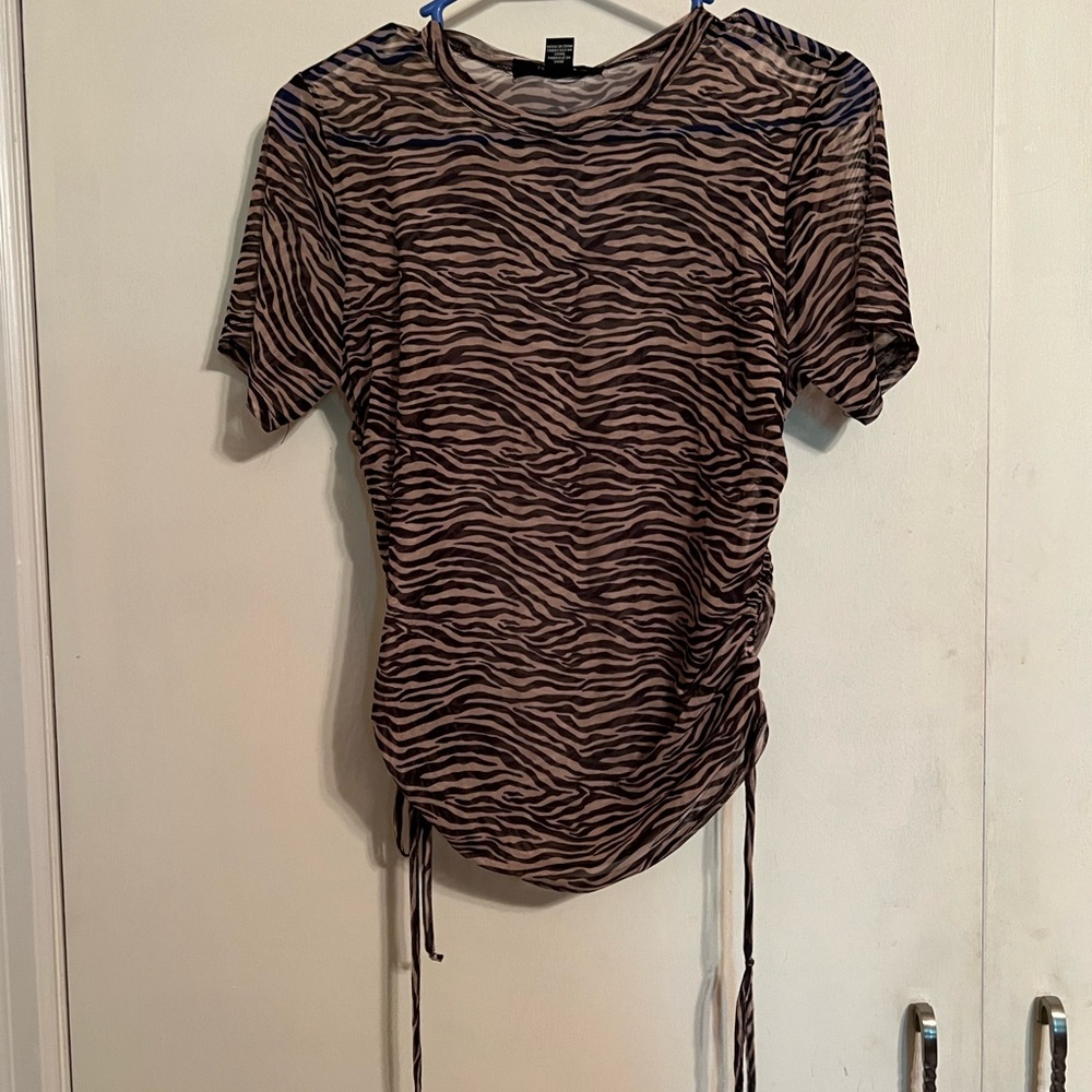 NWT! Forever 21 Mesh Printed Top Women’s Size 0x